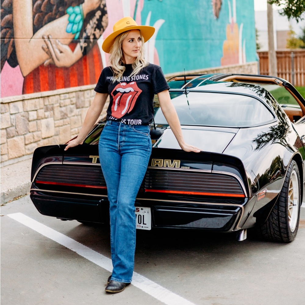 Meet your Posher, Lauren